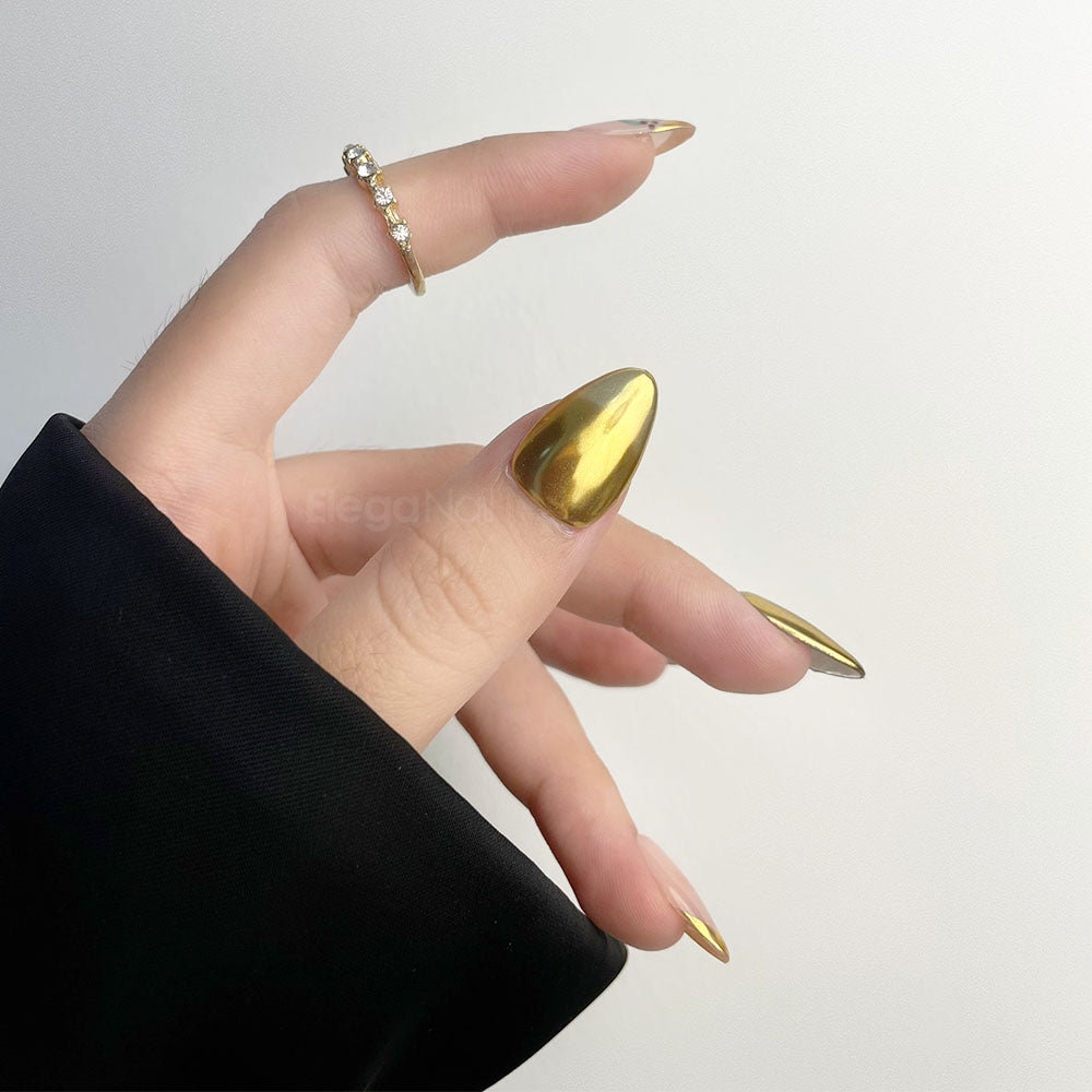 Queen's / الملكة